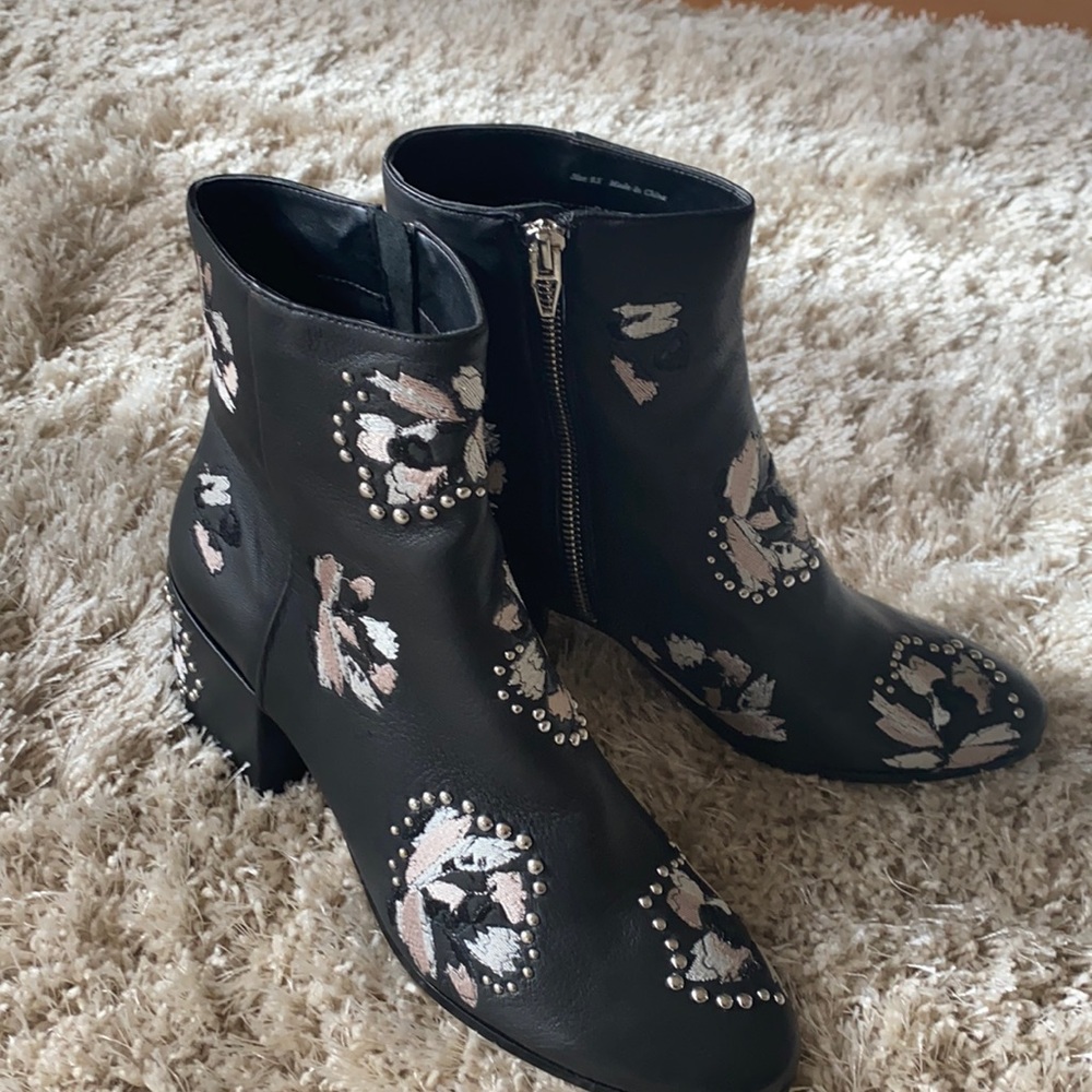 Dolce Vita Black Leather Mollie Embroidered Boots